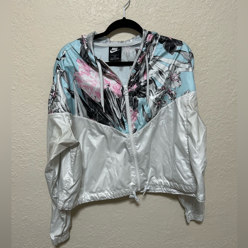 Nike Women's Floral Windbreaker - White, Light Blue, Pink
